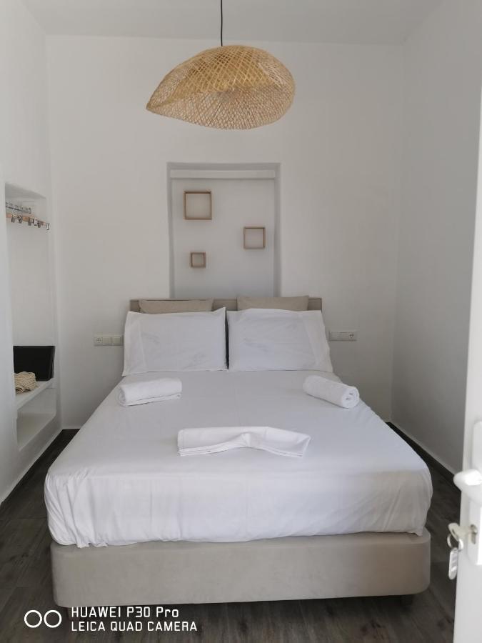 View Rooms Piso Livadi Extérieur photo
