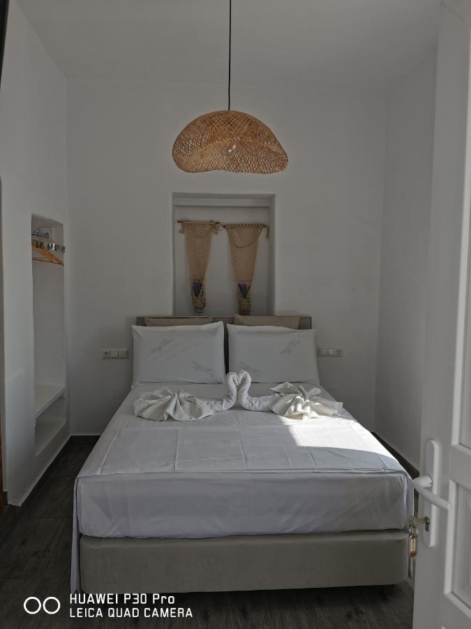 View Rooms Piso Livadi Extérieur photo