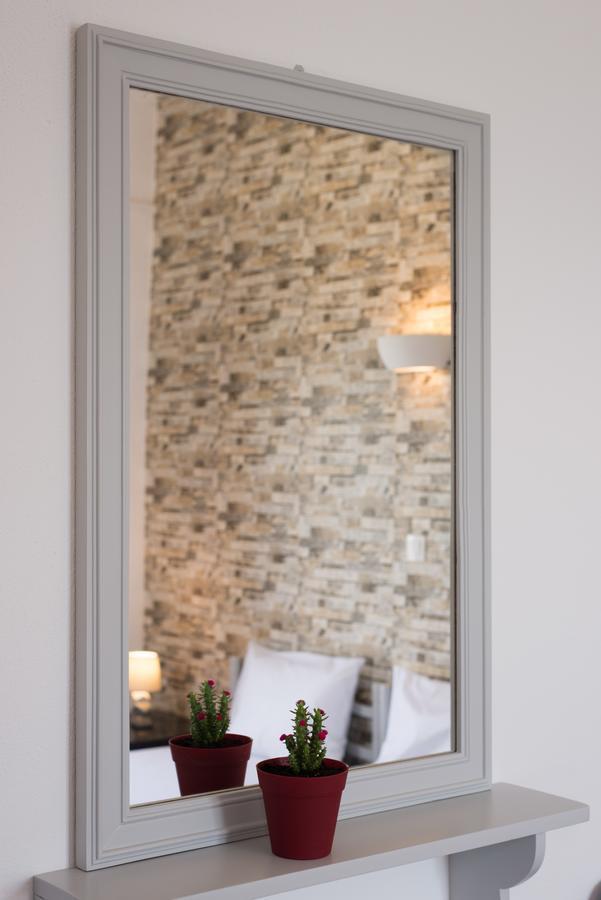 View Rooms Piso Livadi Extérieur photo